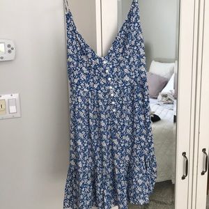 Cute flowy summer flower print dress